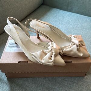 Seychelles Neve Heels — champagne color, 9.5 size